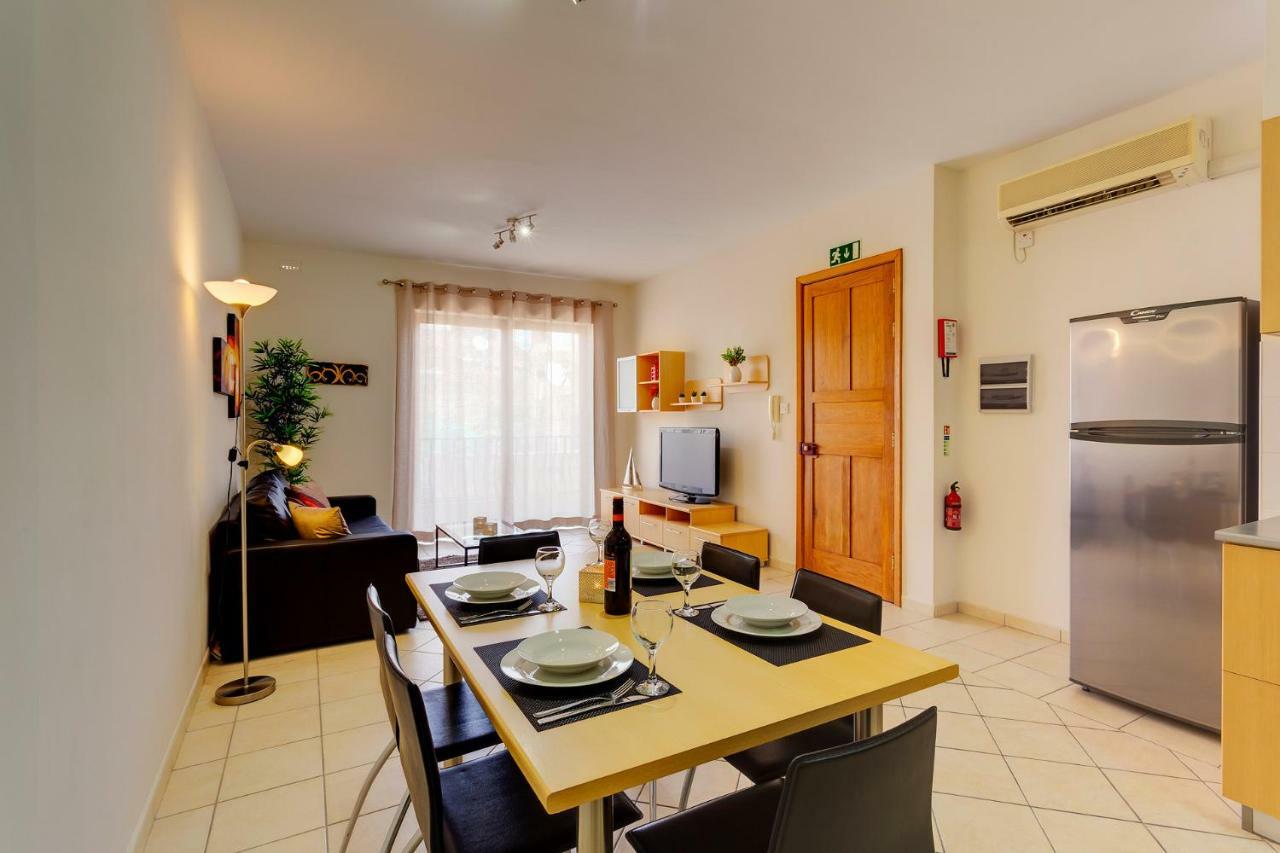 Spacious, Top Location Sliema Apartment Экстерьер фото