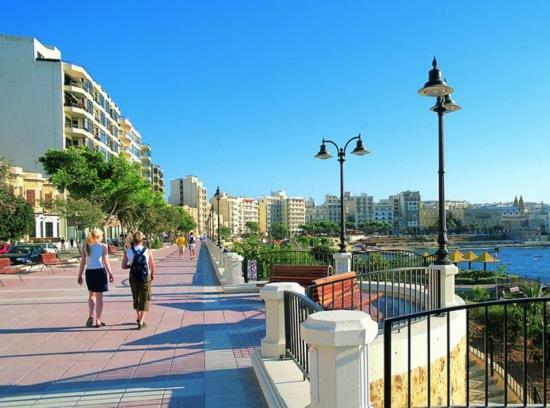 Spacious, Top Location Sliema Apartment Экстерьер фото